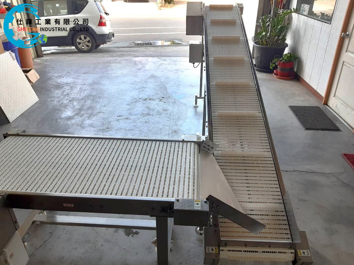 不銹鋼塑網帶爬升輸送機