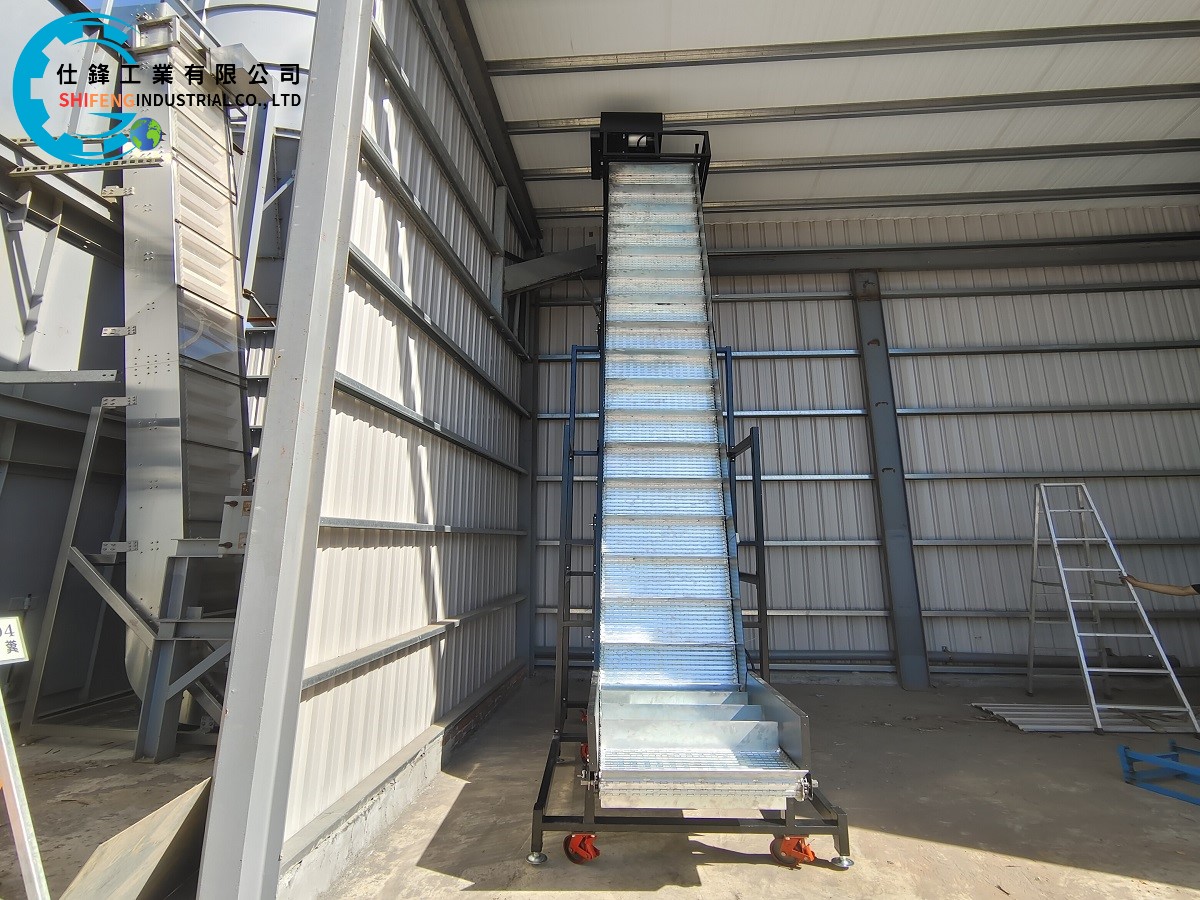 整廠鏈鈑鐵帶爬升輸送機