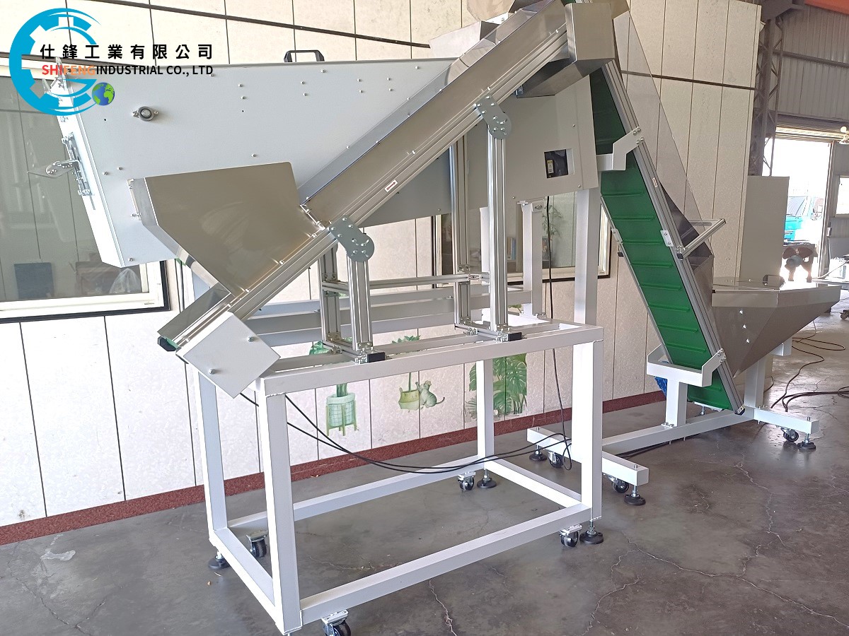 瓶胚整列輸送機