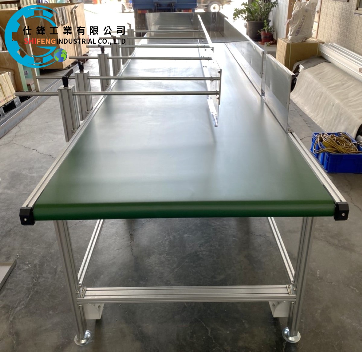 鋁擠型皮帶式平面輸送機