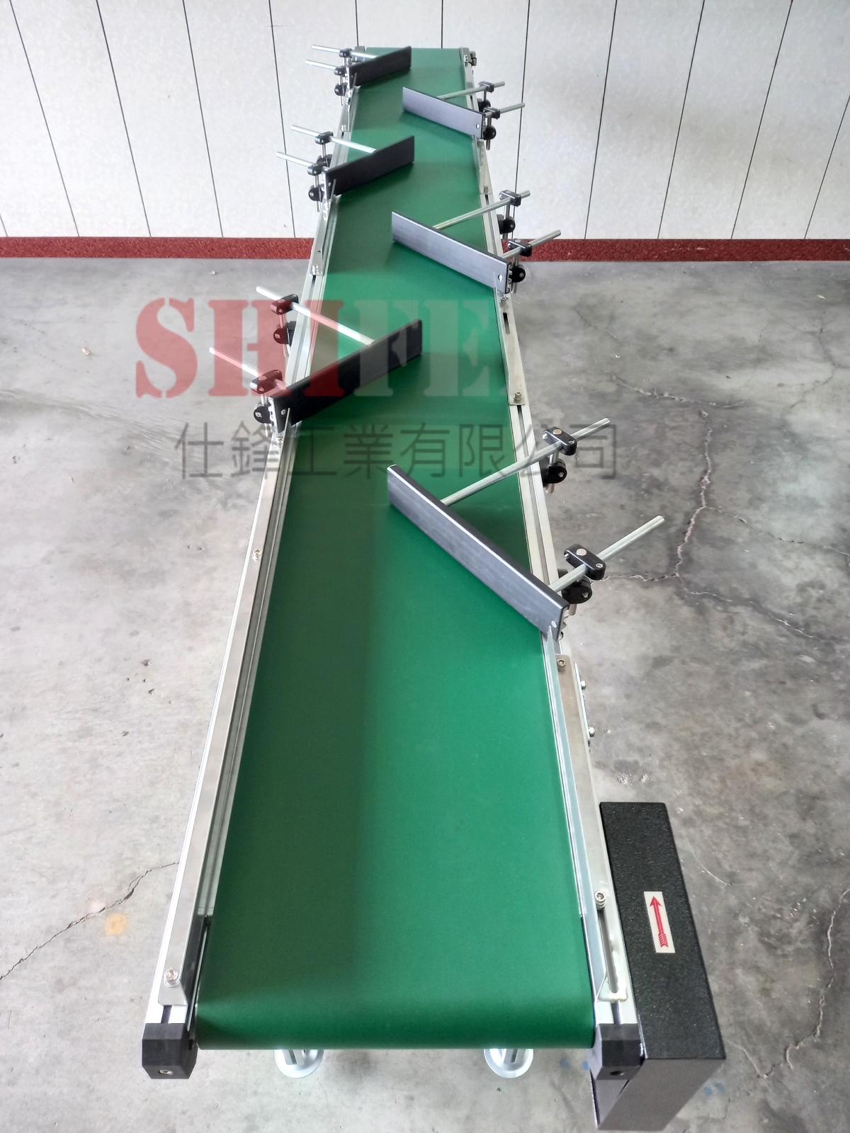 鋁擠型皮帶式平面輸送機