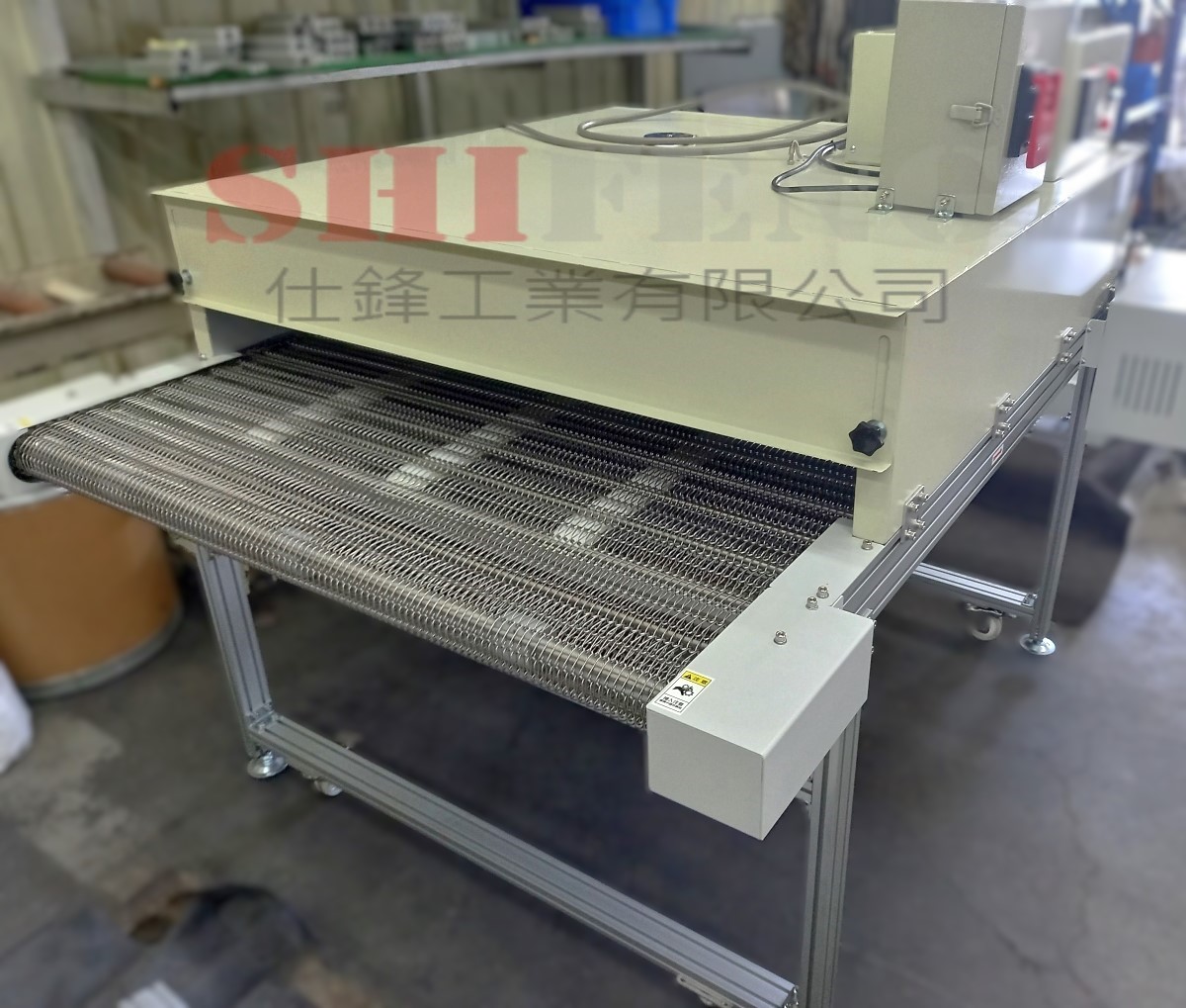 鋁擠型不銹鋼網帶烤箱式輸送機