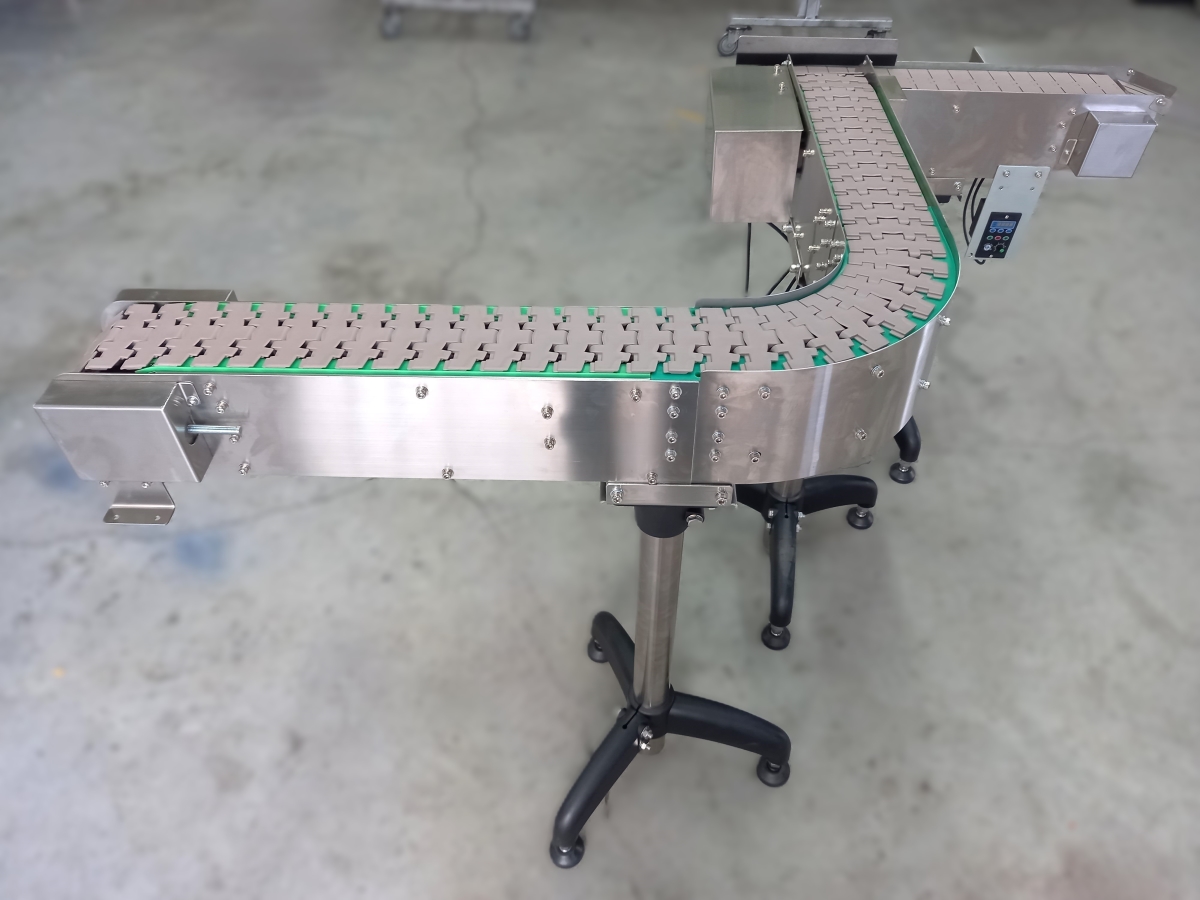 不銹鋼90度轉彎加直線頂板帶輸送機