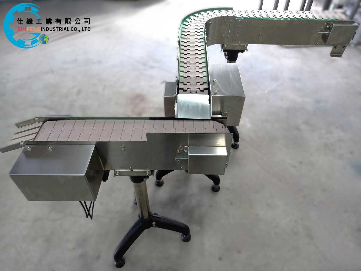 不銹鋼90度轉彎加直線頂板帶輸送機