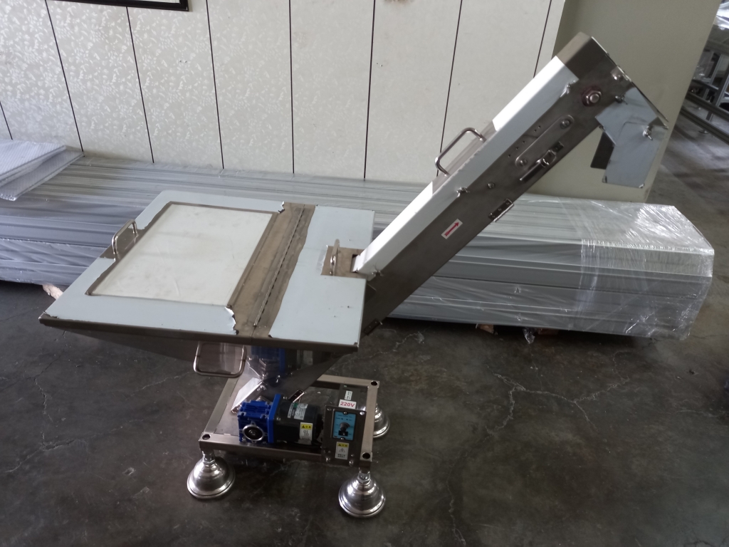 不鏽鋼皮帶快拆式料斗爬升輸送機&客戶案例一