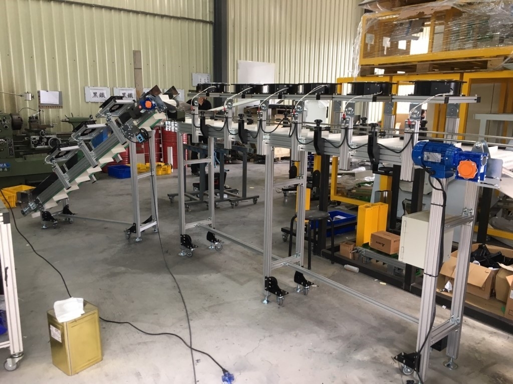 鋁擠型塑網帶式輸送機&客戶案例二