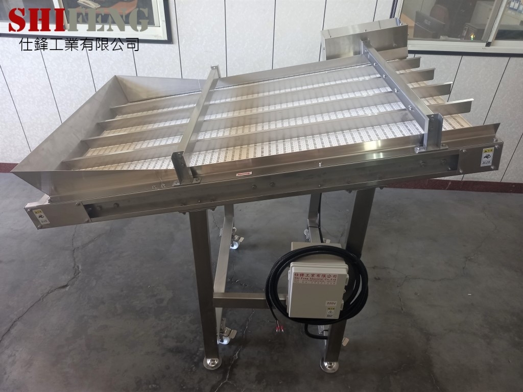 不鏽鋼塑網帶爬升輸送機&客戶案例四