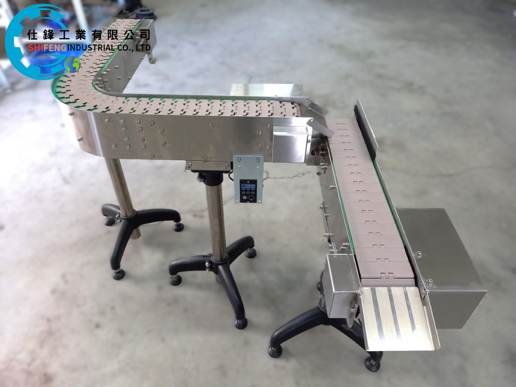 不鏽鋼90度轉彎加直線頂板帶輸送機