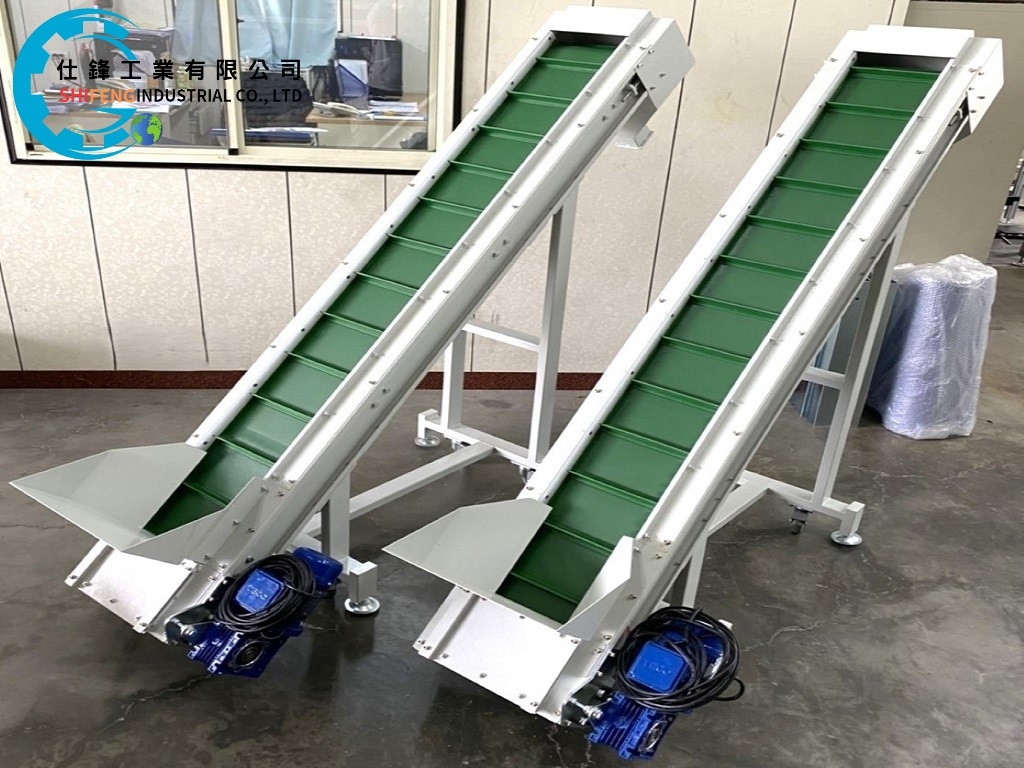 鋼鈑烤漆皮帶式料斗爬升輸送機&客戶案例二