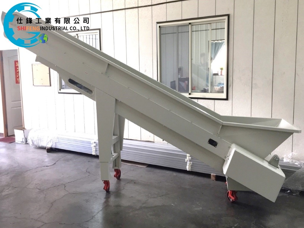 烤漆皮帶式料斗爬升輸送機鋼鈑&客戶案例三
