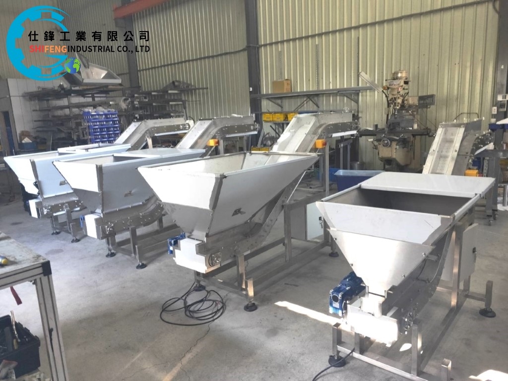 不鏽鋼塑板帶Z型爬升輸送機&客戶案例一